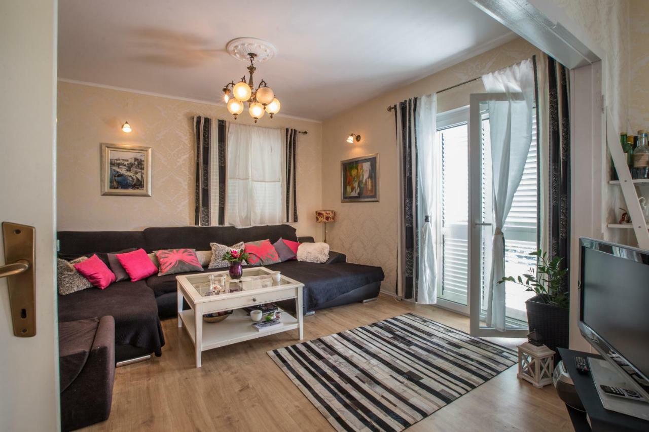 Apartment Valerija Jesenice  Bagian luar foto