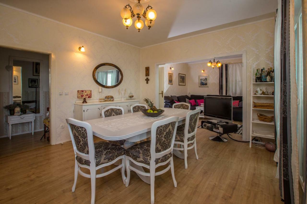 Apartment Valerija Jesenice  Bagian luar foto