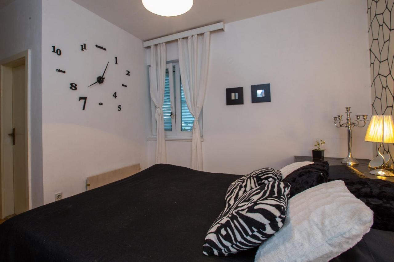 Apartment Valerija Jesenice  Bagian luar foto